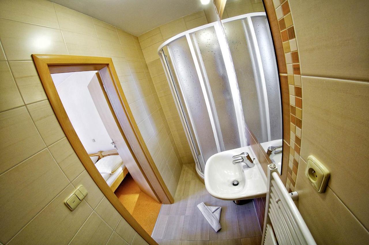 Privat Galfy Otel Vysoké Tatry Oda fotoğraf